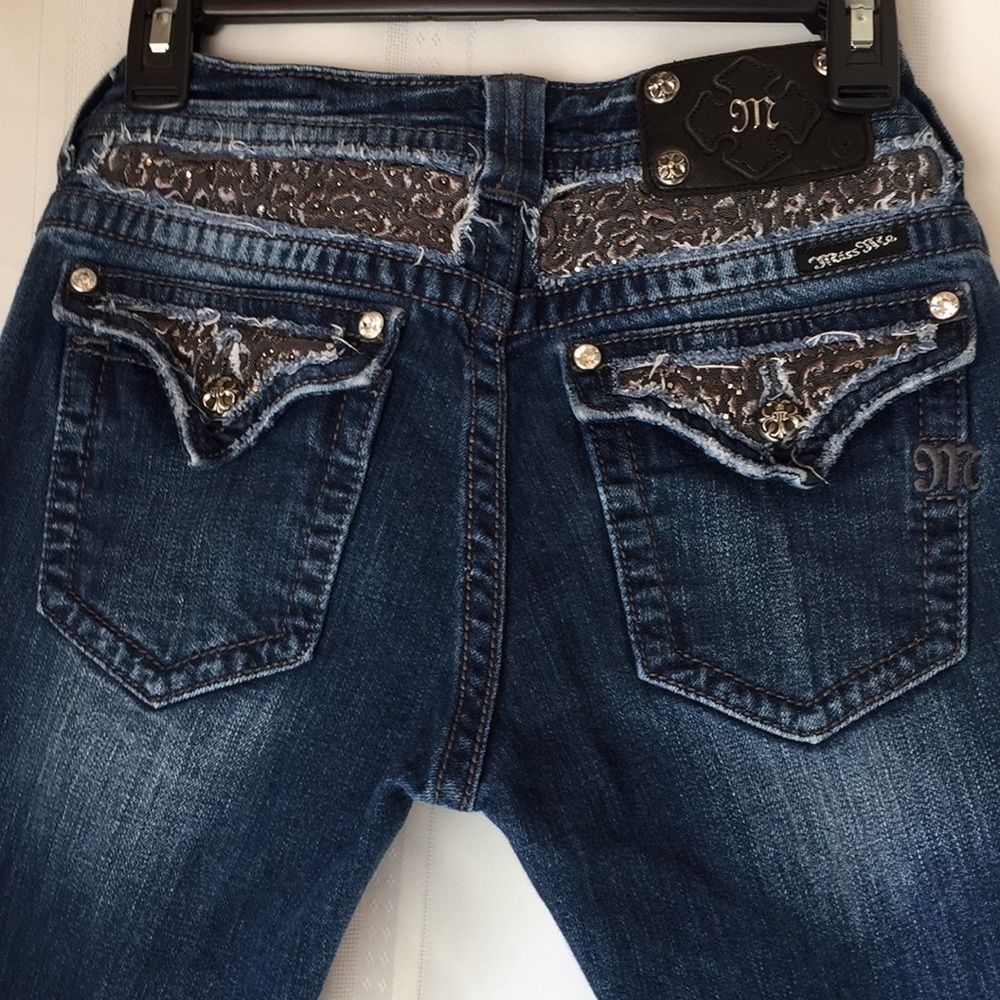 Miss Me Boot Cut Jeans JP5002-40L Size 29, Ins 33